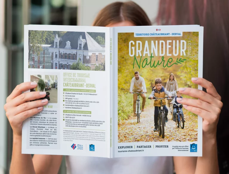 Couverture et 4e de couverture du Guide Touristique 2022/2023 Châteaubriant-Derval