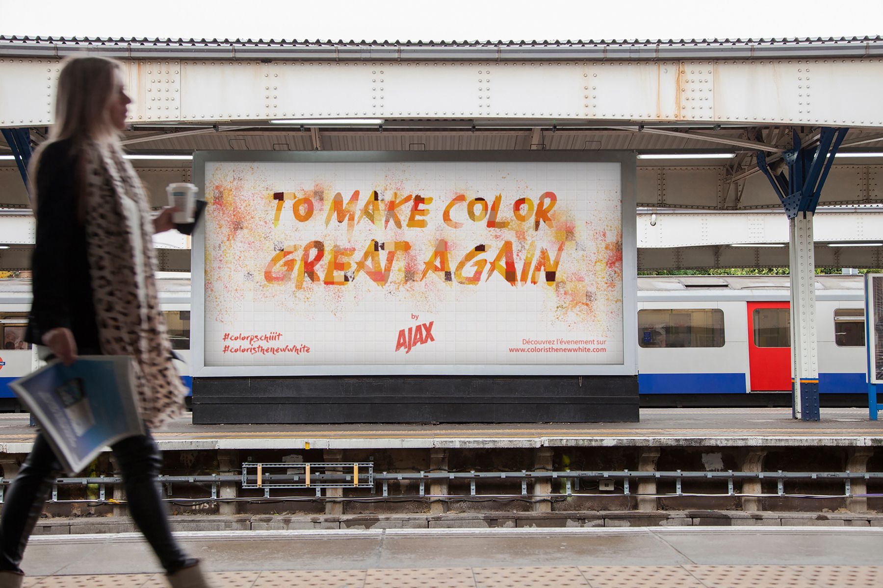 Campagne gare "Color is the New White"